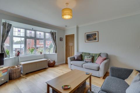 2 bedroom end of terrace house for sale, Sunnybank Road, Horsforth, Leeds, West Yorkshire, LS18