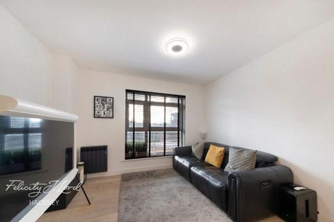 2 bedroom flat for sale, Cottrill Gardens, Marcon Place, Hackney, E8