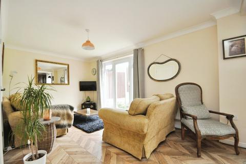 47 Goodwin Close, Chelmsford, CM2 9GX