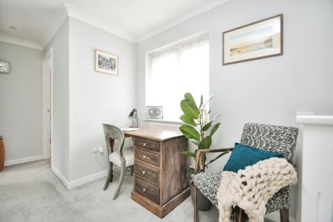 47 Goodwin Close, Chelmsford, CM2 9GX