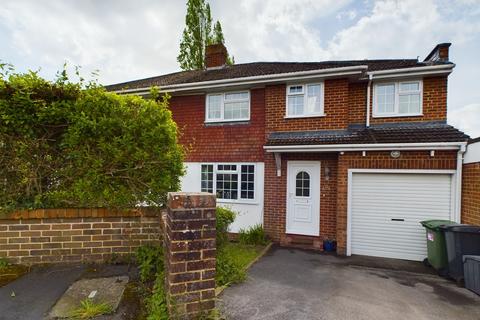 4 bedroom semi-detached house for sale, Tilling Close, Tilehurst, Reading, RG31