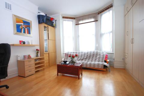 Studio for sale, Knights Hill, West Norwood SE27