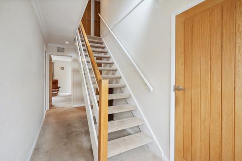 24 Forge Drive, Farnham Common, Slough, SL2 3NG