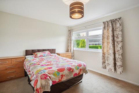 24 Forge Drive, Farnham Common, Slough, SL2 3NG