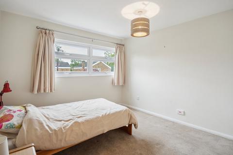 24 Forge Drive, Farnham Common, Slough, SL2 3NG