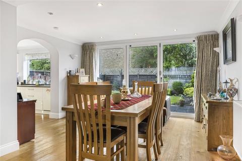 17 Cherry Tree Road, Chinnor, OX39 4QY