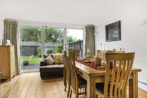 17 Cherry Tree Road, Chinnor, OX39 4QY