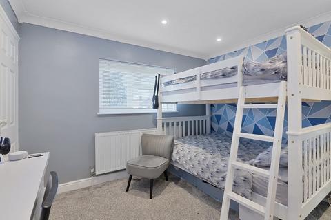 107 Pancroft, Abridge, Romford, RM4 1DA