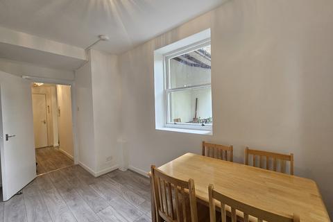 1 bedroom apartment to rent, Sutherland Avenue, Maida Vale W9