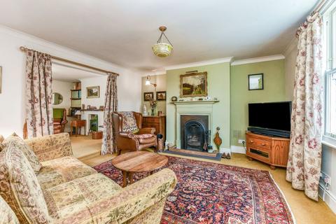 2 bedroom cottage for sale, London Road, Holybourne, Alton, Hampshire