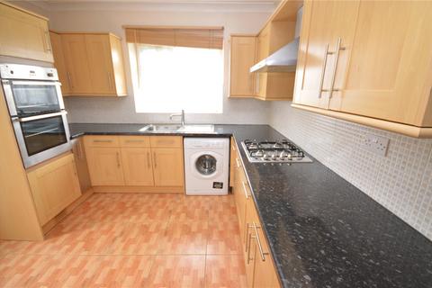 2 bedroom end of terrace house for sale, St. Catherines Avenue, Luton, Bedfordshire, LU3