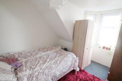 2 bedroom flat for sale, Castle Street, Flat 2-2, Rothesay PA20