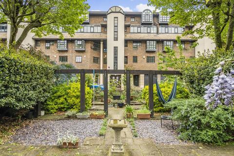 3 bedroom terraced house for sale, Rope Street, Surrey Quays