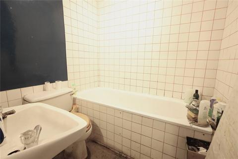 undefined, Farnborough Road, Farnham, Surrey, GU9