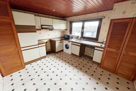 3 bedroom flat for sale, Milleath Walk, Dyce, Aberdeen AB21