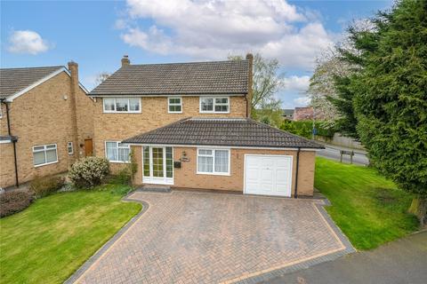 4 bedroom detached house for sale, Shadwell Park Avenue, Leeds
