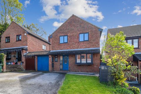 4 bedroom link detached house for sale, Inkerman Terrace, Chesham, HP5