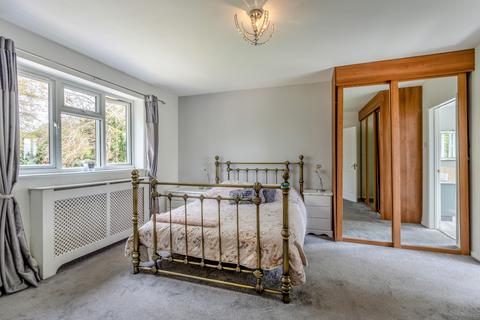 Copperbeech Long Walk, Chalfont St Giles, HP8 4AN