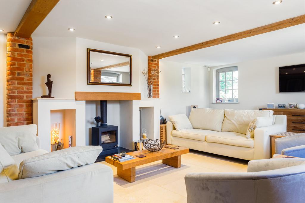 Compton Bassett, Calne, Wiltshire, SN11 4 bed barn conversion for sale