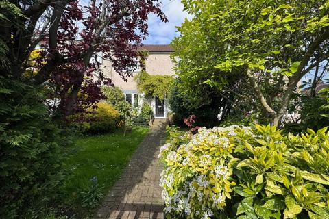 3 bedroom terraced house for sale, Manor Way, Brentwood CM14