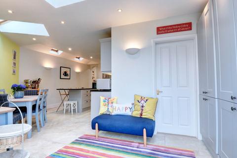 117 Harpsden Road, Henley-on-thames, RG9 1ED