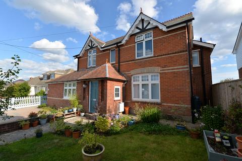 3 bedroom apartment for sale, Southern Lane, Barton On Sea, New Milton, Hampshire, BH25