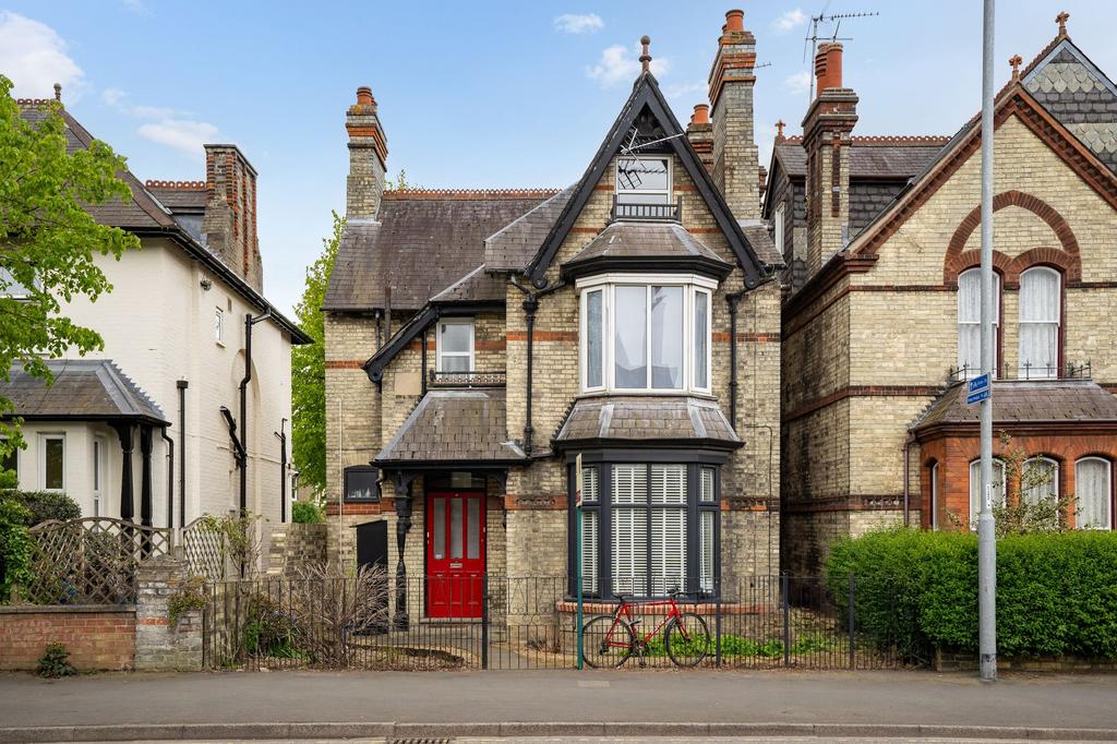 Chesterton Road, Cambridge, CB4 5 bed detached house for sale £950,000