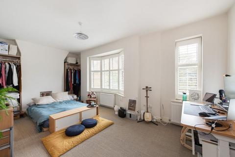 2 bedroom flat for sale, Cranleigh House, Cranleigh Street, London, NW1