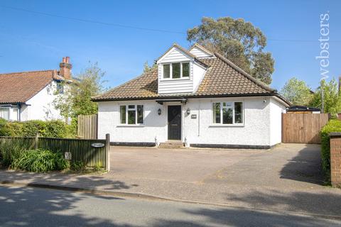 4 bedroom detached house for sale, Tunstead Road, Norwich NR12