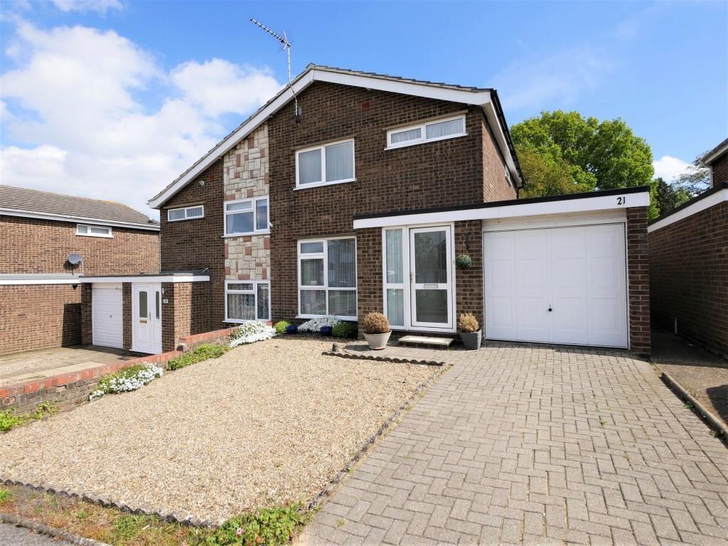 Silverdale Close, Ipswich 3 bed semidetached house for sale £250,000