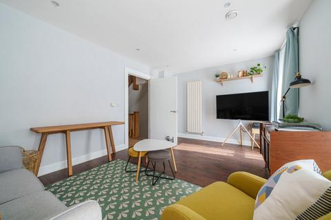 3 bedroom terraced house for sale, Sambroke Square, Barnet, EN4