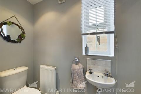 3 bedroom end of terrace house for sale, Turnberry Mews, Stainforth