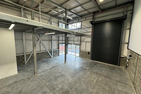 Industrial unit to rent, Unit 11 Block E, East Horton Business Park, Knowle Lane, Fair Oak, Eastleigh, SO50 7DZ