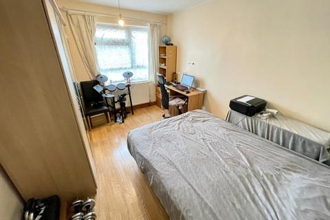 25 Elgar Path, Luton, LU2 7RJ
