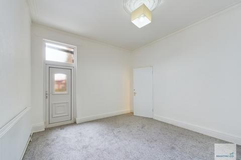 1 bedroom flat to rent, Radcliffe Road, First Floor Flat