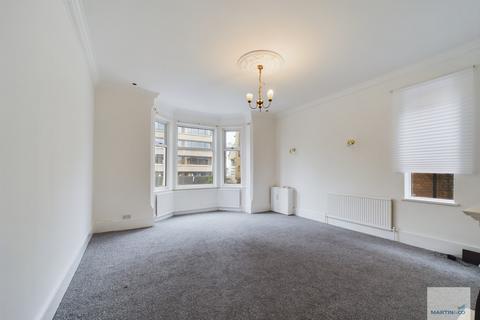 1 bedroom flat to rent, Radcliffe Road, First Floor Flat