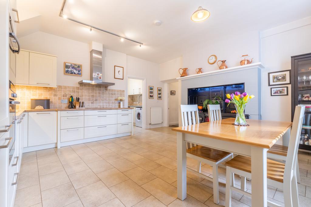 Kitchen diner