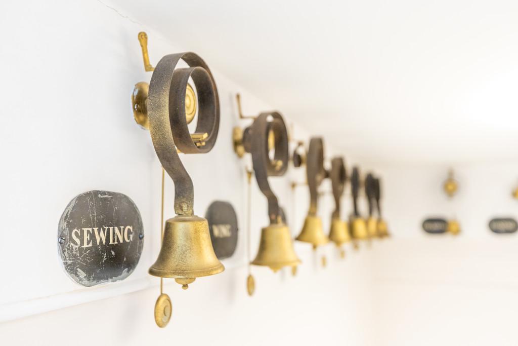 Feature Servant Bells