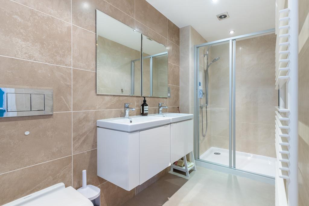 Bedroom One En Suite