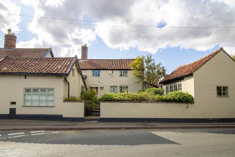 4 bedroom link detached house for sale, Saxlingham Nethergate