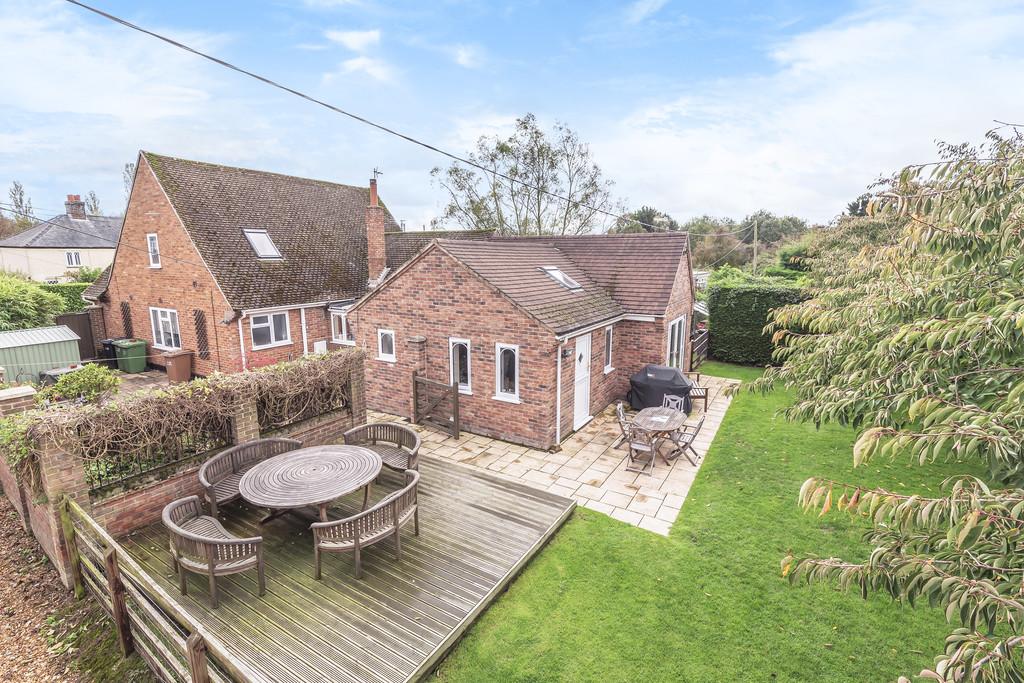 Wiggenhall St Mary Magdalen 4 bed detached bungalow for sale £700,000