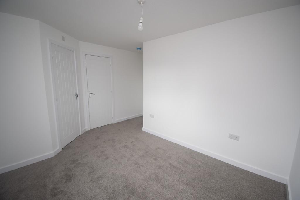 Bedroom 1 (2)