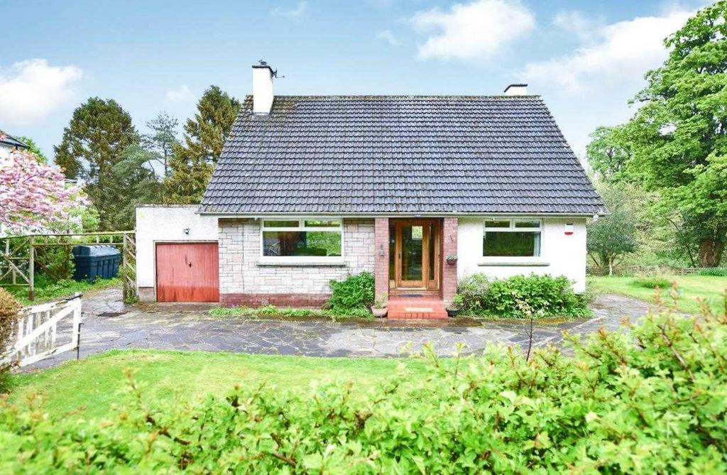 Lanark Road, Garrion Bridge, Larkhall 3 bed detached house for sale £