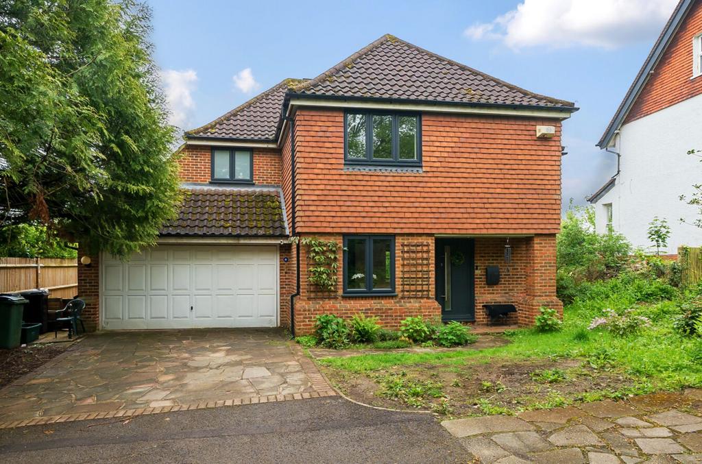 Chanton Drive, Epsom, KT17