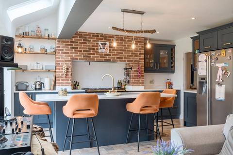 Serendip Chanton Drive, Epsom, KT17 3DN