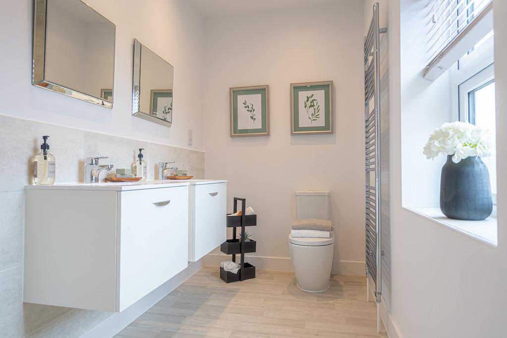 11 Sapphire Ensuite 1 AP