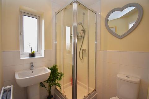 94 Buzzard Way, Cranbrook, Exeter, EX5 7GX