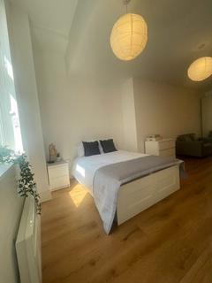 Studio to rent, Town Hall, Bexley Square, Salford, Manchester, M3