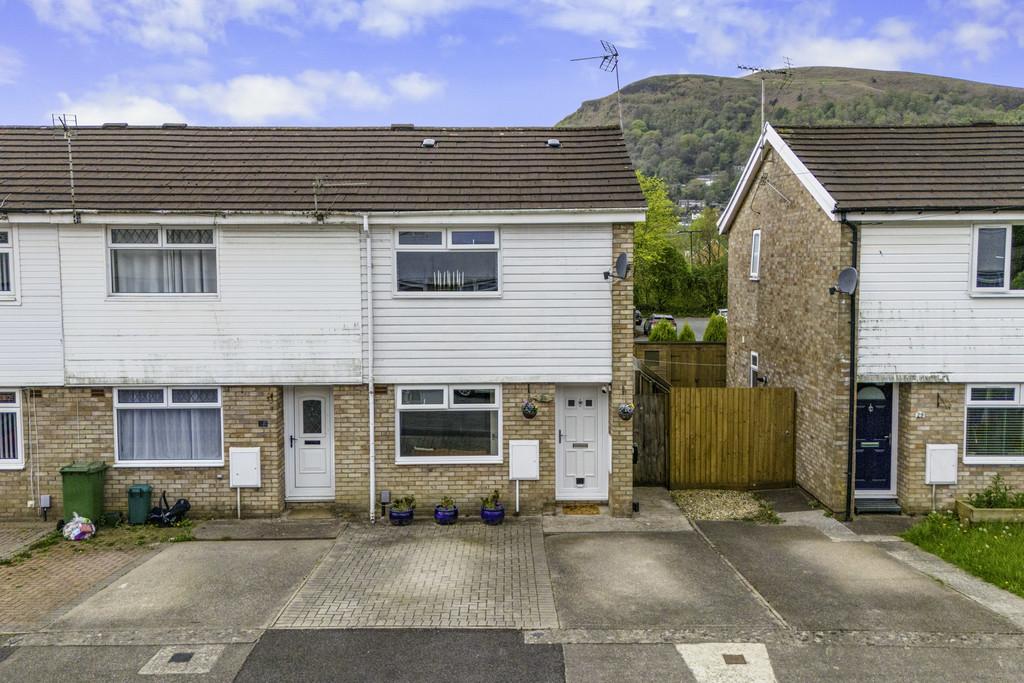 Rhiw'r Ddar, Taffs Well, Cardiff 2 bed end of terrace house for sale