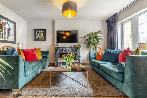 27 Alexander Grove, Bearsden, Glasgow, G61 3EF